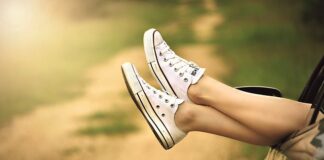 Jak wiązać Converse za kostkę?