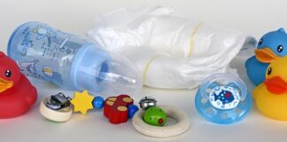 Co robić z dziećmi w upalne dni?