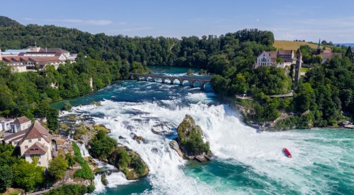 Wodospad Rheinfall: jak dojechać i jakie są opłaty za wstęp? Wodospad Rheinfall